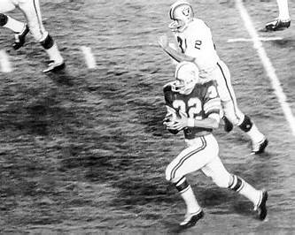 https://static.clubs.nfl.com/image/private/t_editorial_landscape_12_desktop/dolphins/npry1fp0jk5d7hnhjtch